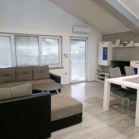 Sofia, 200 M From The * Bibinje