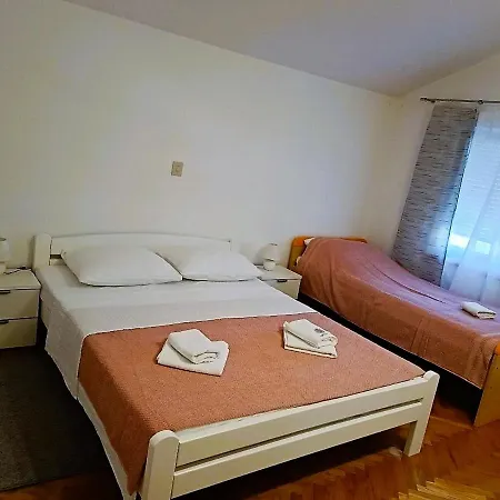 Apartmán Sofia, 200 M From The Bibinje