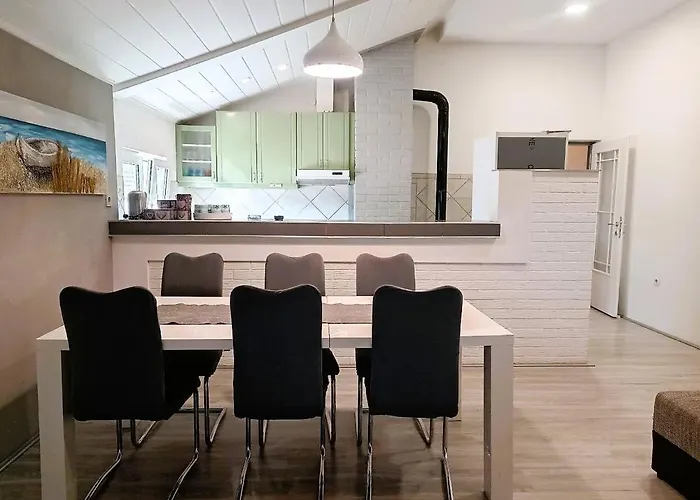 Sofia, 200 M From The Apartamento Bibinje