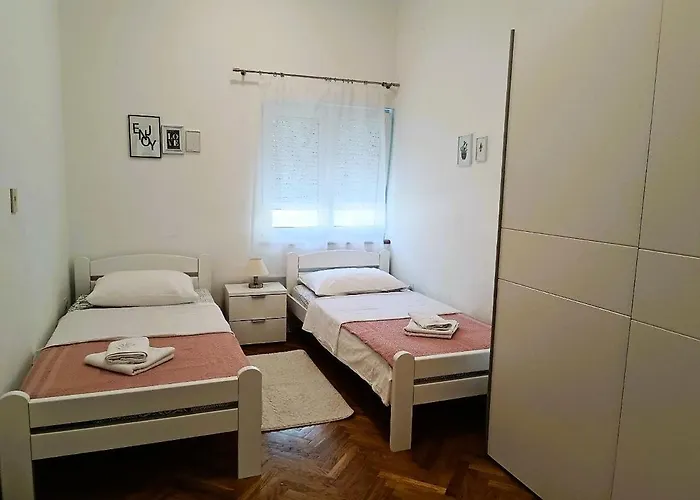 Sofia, 200 M From The Apartamento *